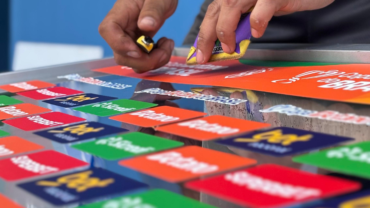 Preparação de materiais de patrocinadores Copa do Brasil